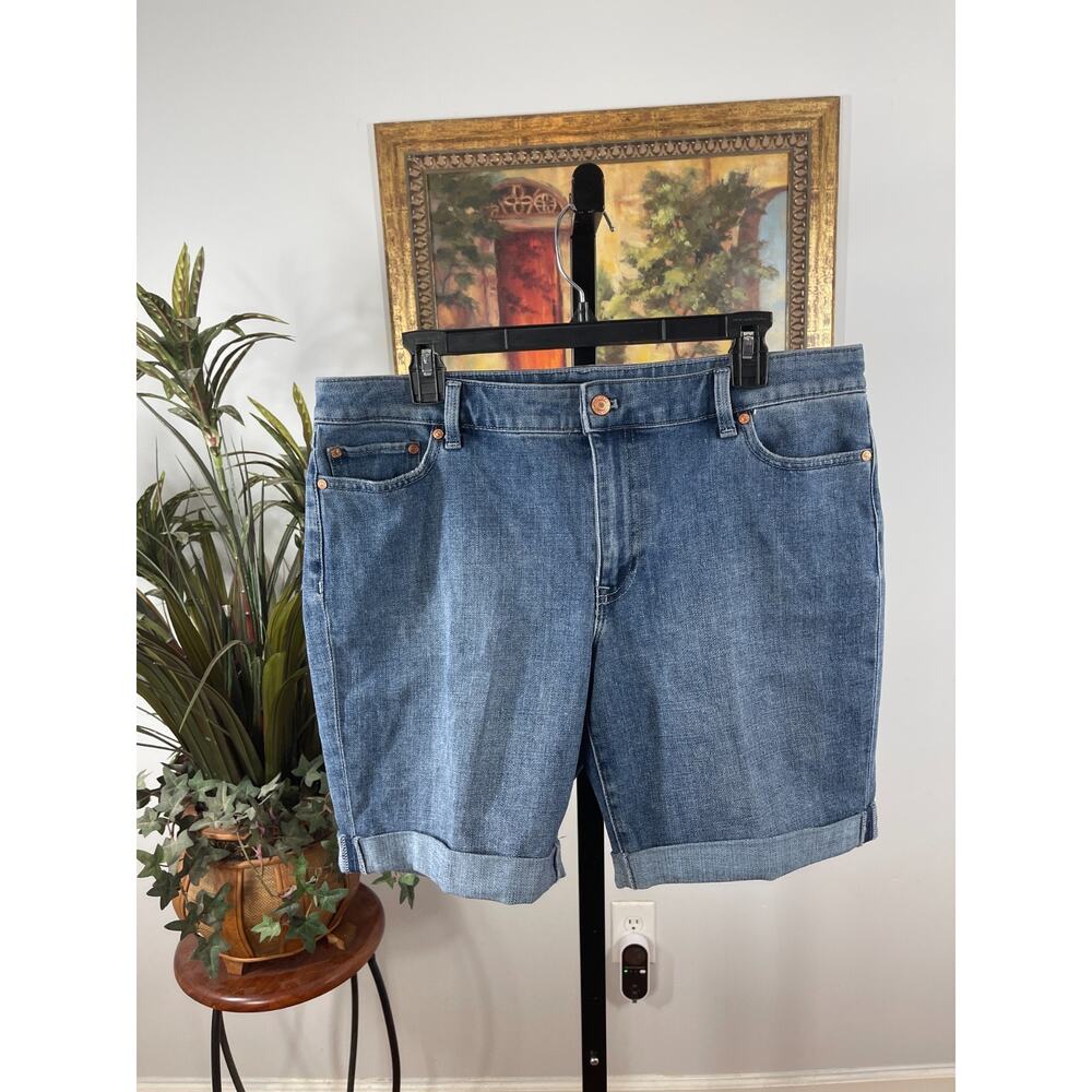 Talbots‎ Denim Shorts Women's Blue Flat Front Bermuda Cuffed Minimalist Outdoor